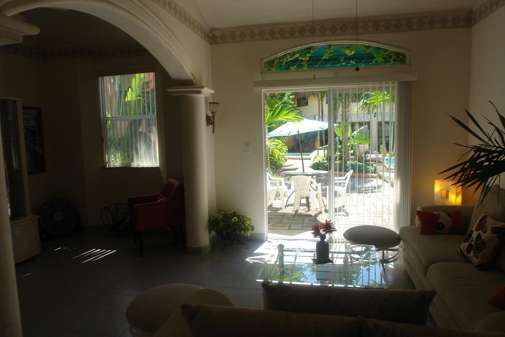 Residencia Los Encantos Канкун Екстериор снимка