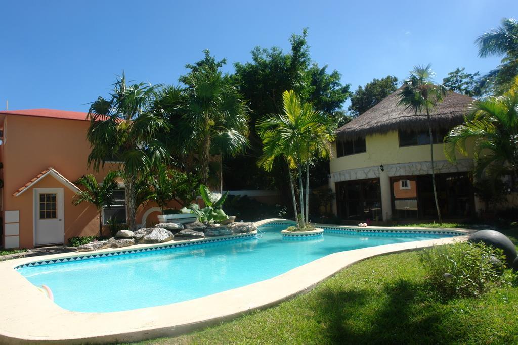 Residencia Los Encantos Канкун Екстериор снимка